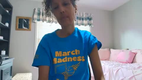 wishlist on bio online show from March 20, 9:42 pm