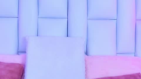 Allicia online show from March 6, 10:15 pm