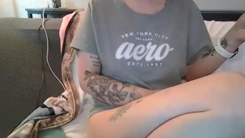 alliebearx online show from June 22, 12:28 am