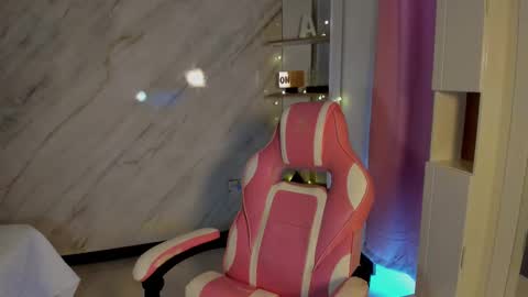 Allison Palmer online show from February 20, 2:13 pm