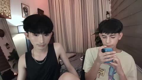 kim and josh online show from December 14, 6:58 pm