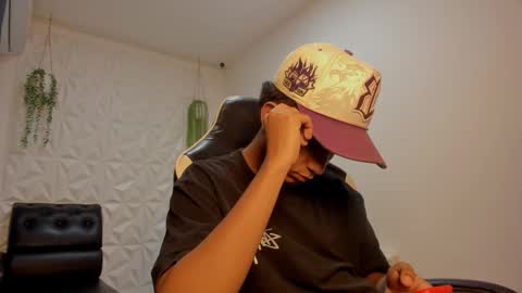 alluringangel01 online show from January 7, 1:54 am