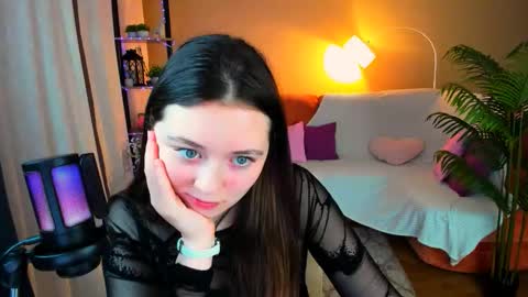 alluringeyess online show from November 19, 5:34 pm