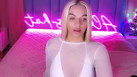 AlwaysHot online show from December 18, 2:51 am