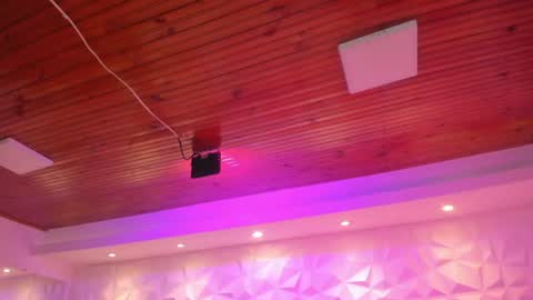 ally_and_noah_ online show from June 18, 6:57 pm