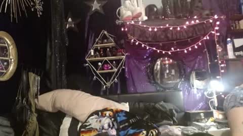 allymoon1369 online show from June 26, 9:37 am