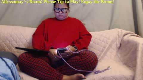 Snapshot of allyssamay chatting on September 30, 3:39 am Allyssamay online show from September 30, 3:39 am