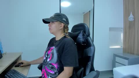 ALMA FENIX  online show from December 22, 12:34 pm