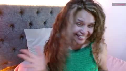 Alma online show from March 28, 1:18 am