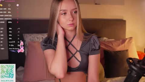 Lia online show from November 22, 3:27 am