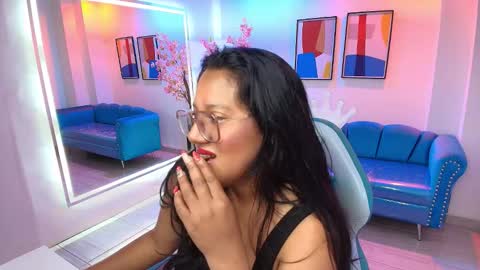 Alondra  online show from November 16, 4:14 am