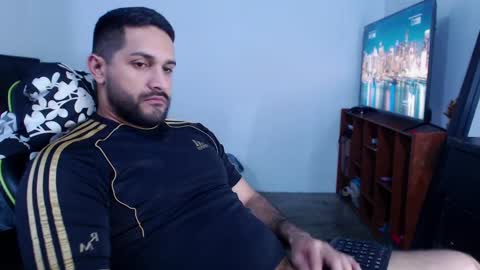 Snapshot of alonxoo chatting on January 18, 2:14 am alonxoo online show from January 18, 2:14 am