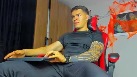 alpha_dominus_ online show from October 16, 4:01 am