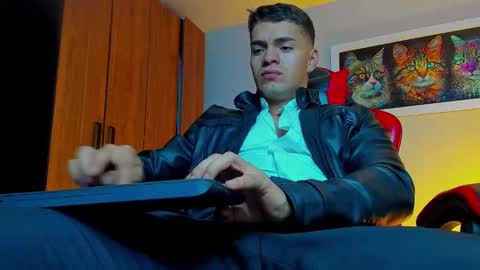 alpha_dominus_ online show from September 17, 4:27 am