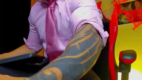 alpha_dominus_ online show from October 21, 4:06 am