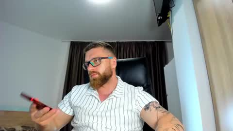 Alphaalexxx Lets reach Me 100 thumbs up online show from June 17, 5:07 pm