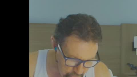 alphablue_wolf1295 online show from May 4, 10:49 pm