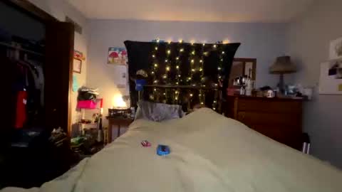 alphadomcole online show from October 29, 7:21 am