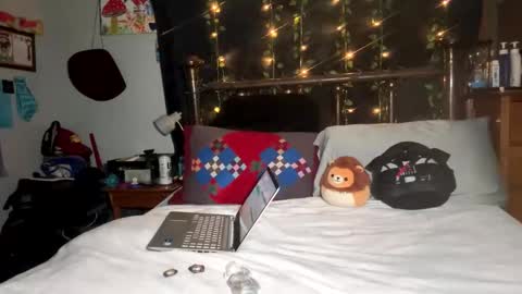 alphadomcole online show from January 9, 6:30 am