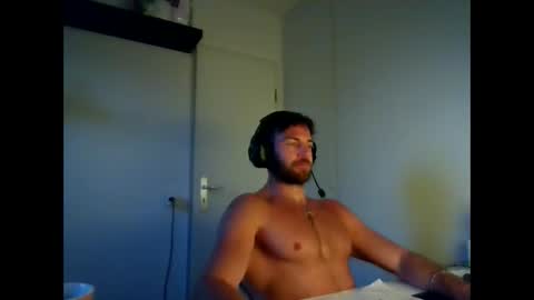 alphah_hunk online show from March 24, 5:52 pm