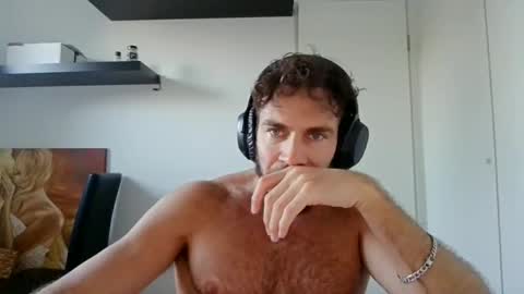 alphah_hunk online show from October 14, 3:26 pm