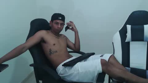 alphas_latins online show from March 23, 7:08 pm