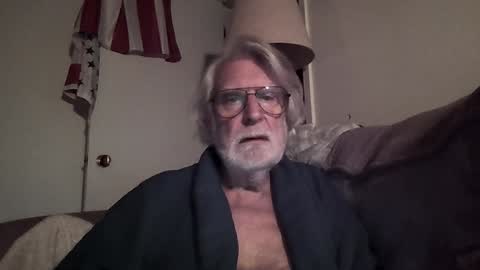 AlphaUniform online show from December 4, 1:25 pm