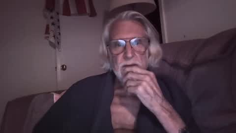 AlphaUniform online show from October 11, 4:06 am