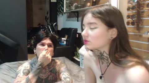 Snapshot of alucardcarmilaa chatting on October 10, 3:45 am Alucard  Carmila online show from October 10, 3:45 am