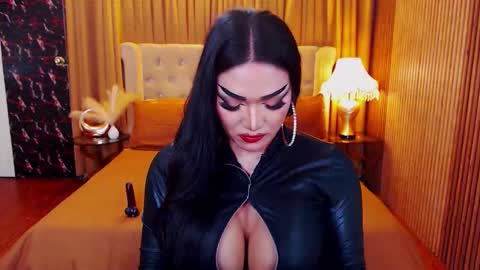 Alura Jhenson online show from September 20, 4:15 am