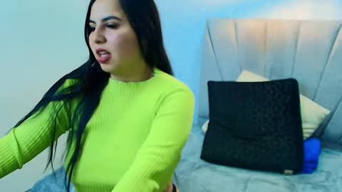   A L Y  online show from September 29, 12:26 pm