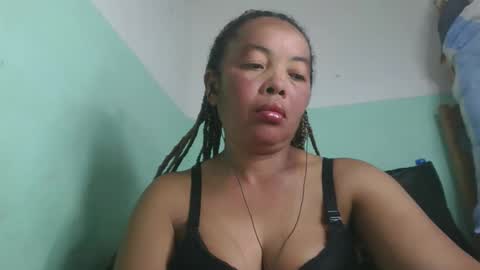 alypierette online show from April 15, 7:55 am