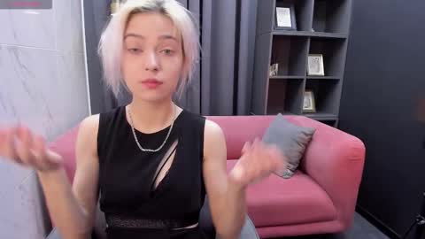 Snapshot of alysiasun chatting on October 3, 2:03 pm Alysia online show from October 3, 2:03 pm
