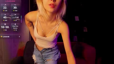 Alysia online show from November 15, 3:46 pm