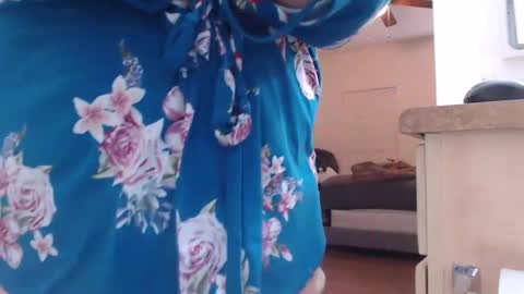 Alyssiaamorexo online show from March 6, 6:59 pm