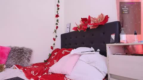 Isabella online show from December 1, 7:45 pm