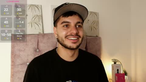 Amadeo Wild online show from April 12, 3:54 am