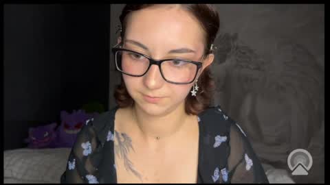 amalia_lambert13 online show from May 15, 9:00 pm