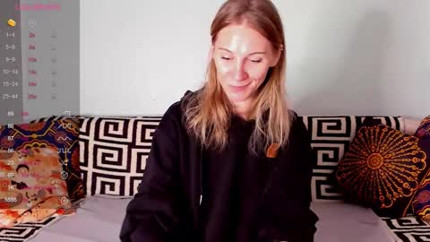 Snapshot of amalia_mio chatting on October 11, 8:08 am Amalia online show from October 11, 8:08 am