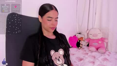 Amalia    real MIA  online show from October 23, 4:36 am