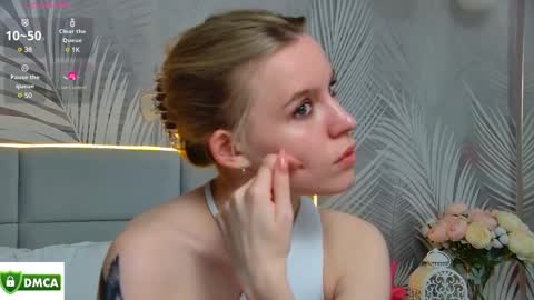 Snapshot of amaliabell chatting on February 20, 8:58 pm Amalia online show from February 20, 8:58 pm