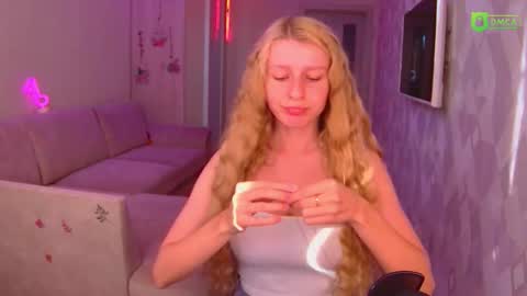 Amalia online show from October 26, 1:12 pm