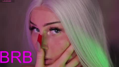 Amanda Farrell online show from February 2, 3:28 pm