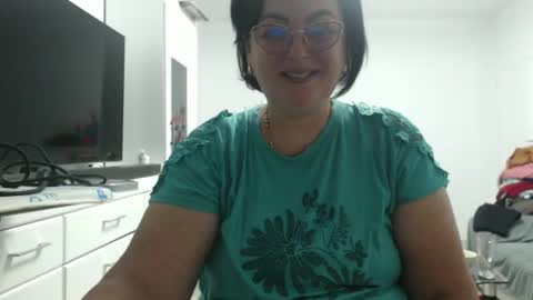 Snapshot of amandamuller1982 chatting on October 10, 11:20 pm Anda online show from October 10, 11:20 pm