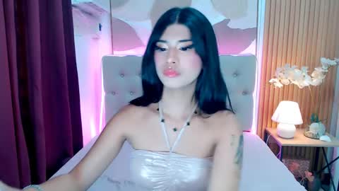 AMANDA online show from May 17, 8:23 am