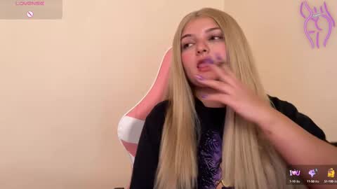 Snapshot of amandhaaa chatting on February 20, 6:57 pm Amandha online show from February 20, 6:57 pm