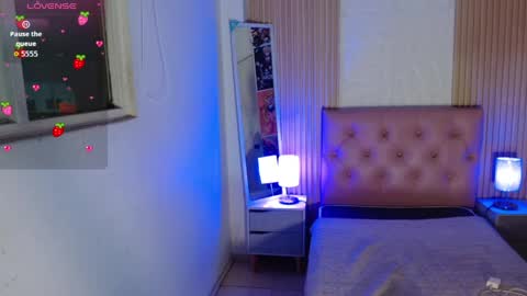 amapola_hs online show from March 30, 11:38 pm