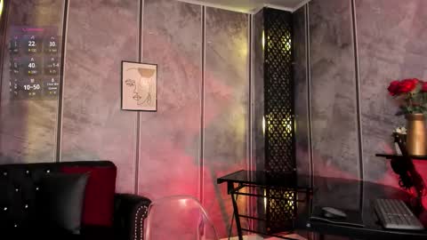 Snapshot of amara_lewiis chatting on October 9, 12:54 pm Amara Lewis online show from October 9, 12:54 pm