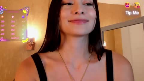 Snapshot of amara_rosh chatting on October 4, 7:55 pm amara online show from October 4, 7:55 pm