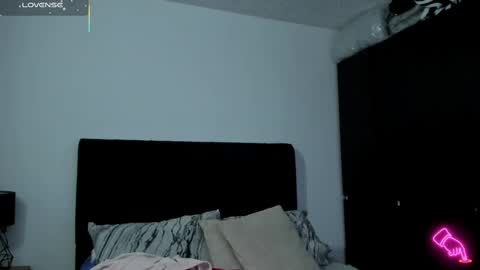 Snapshot of amara_vause chatting on March 7, 2:46 am - A M A R A - online show from March 7, 2:46 am
